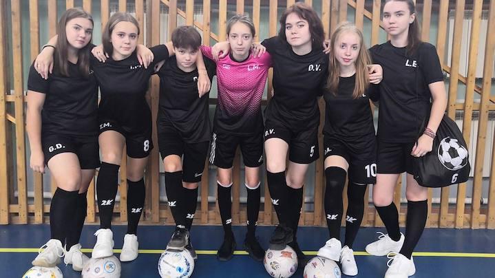 Юные футболистки из Никеля представят Печенгский округ на всероссийских соревнованиях